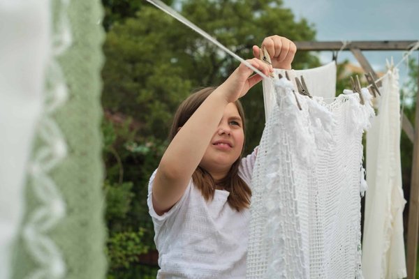 What Are the Impacts of Standing Wheelchairs on Quality of Life and Independence in Paraplegic Individuals?